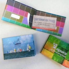 CARTEIRA PERSONALIZADA EM TYVEK  115x78 mm.    Super resistente. Adaptamos suas artes no molde da carteira.
